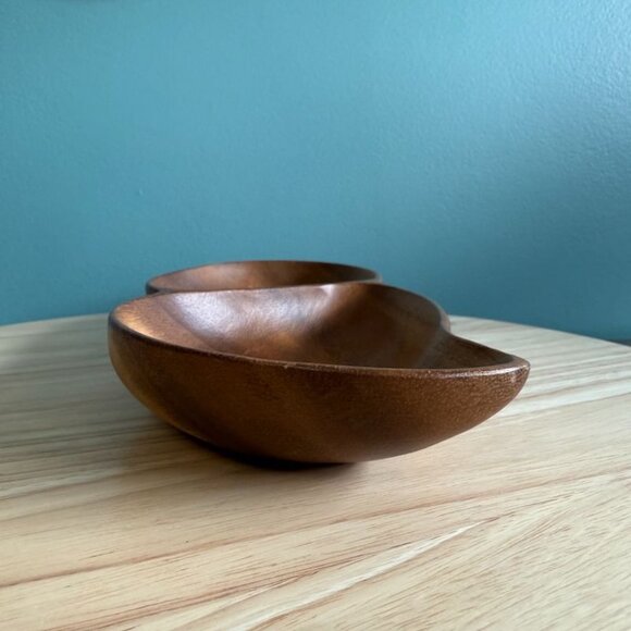 Handcrafted Monkey Pod Wood divided Serving Dish - Picture 8 of 13